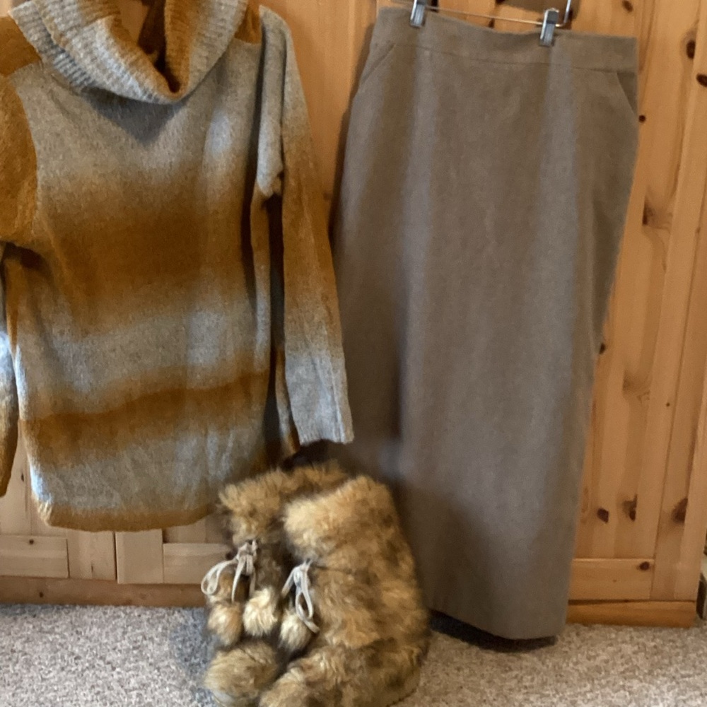 ⚜️ French Astuces Wool Skirt  Vintage Designer TAUPE CLASSIC EUC Sz 8  SEXY